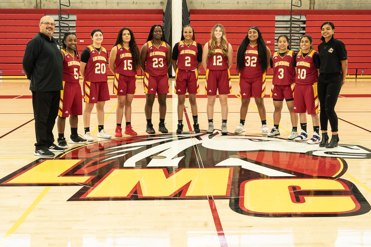 Women's Basketball Picture